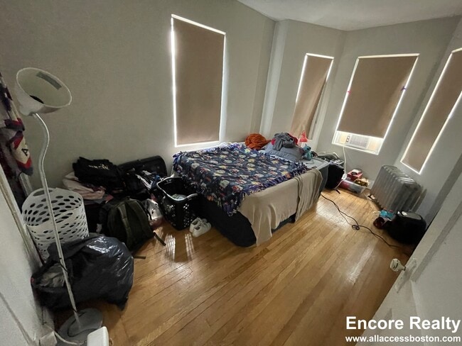 Building Photo - 38 Hemenway St