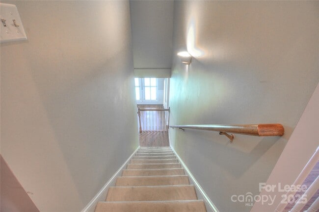 Building Photo - 1222 Weddington Hills Dr