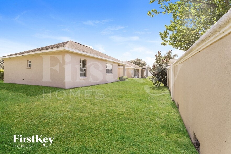 Building Photo - 1020 Robin Ln