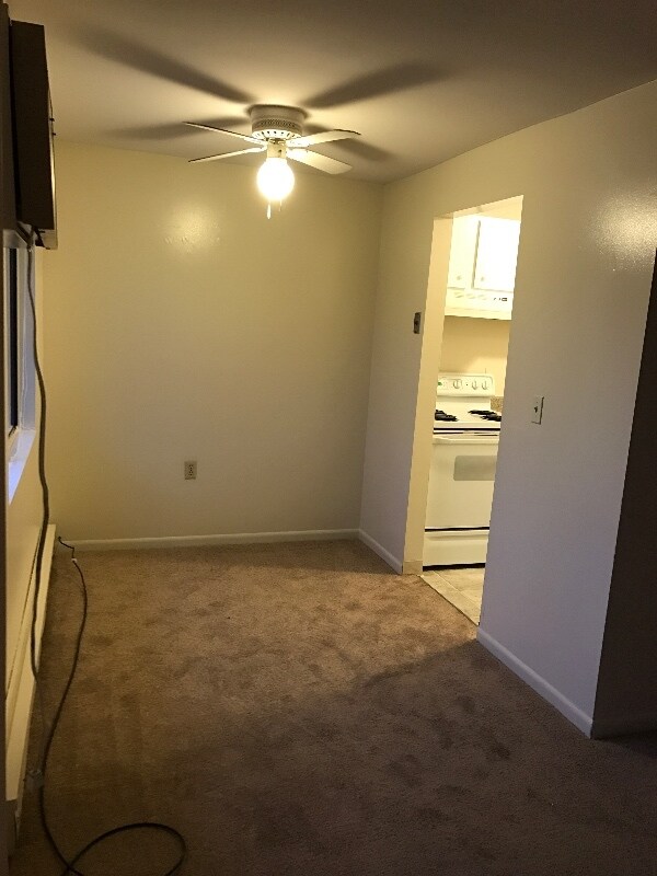 Building Photo - 4109 Pine Hollow Dr