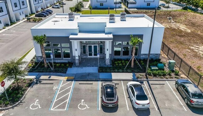 Building Photo - 420 Famagusta Dr