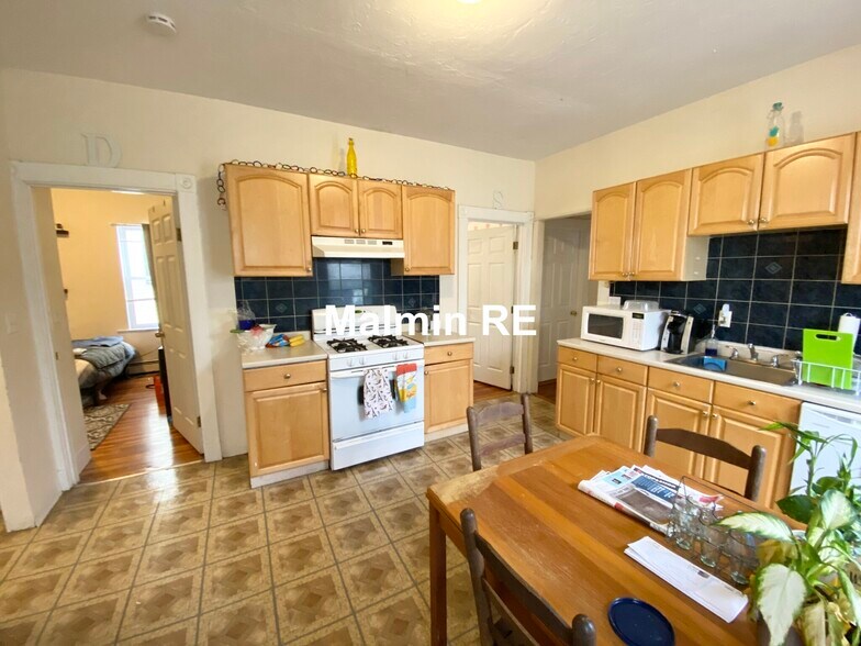 Building Photo - 34 Darling St