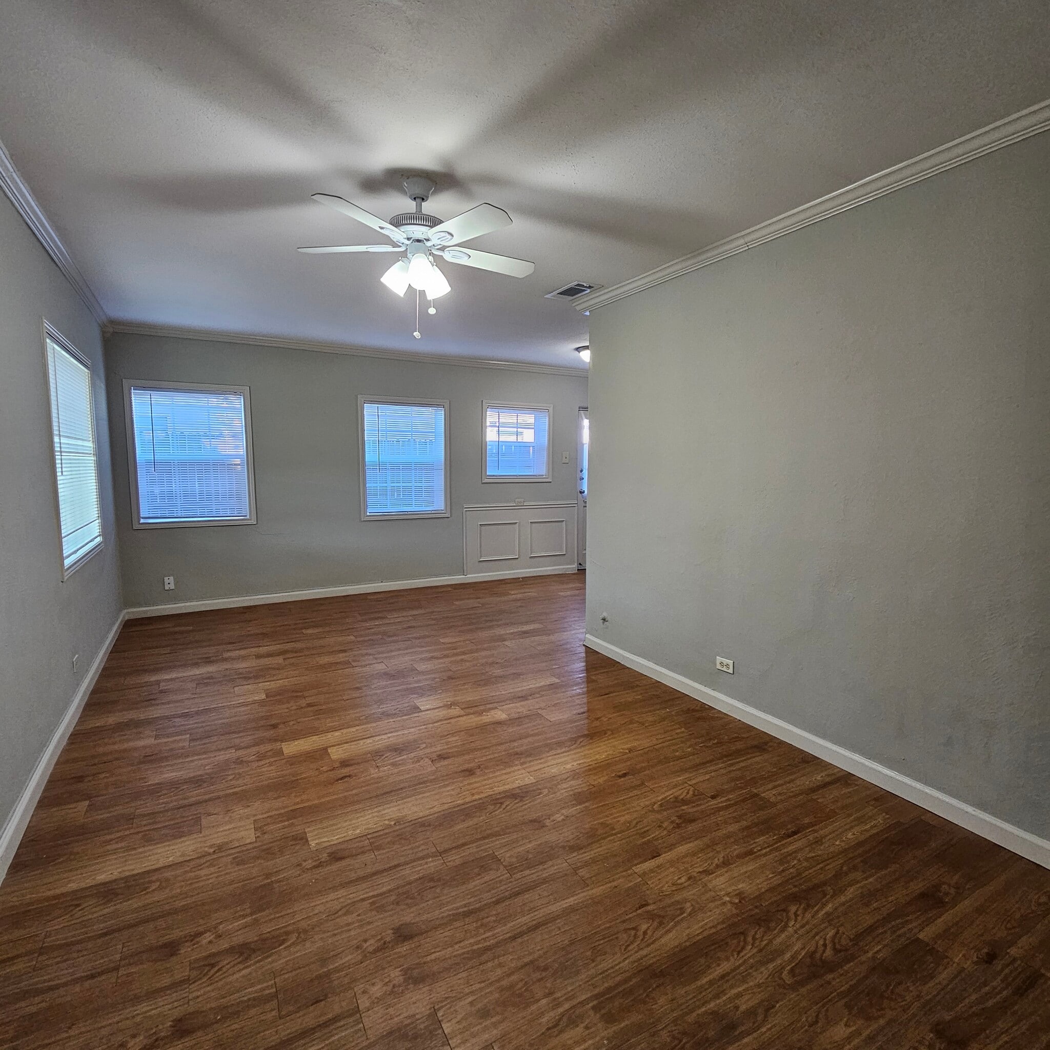 Living Room - 10128 Kilarney Dr