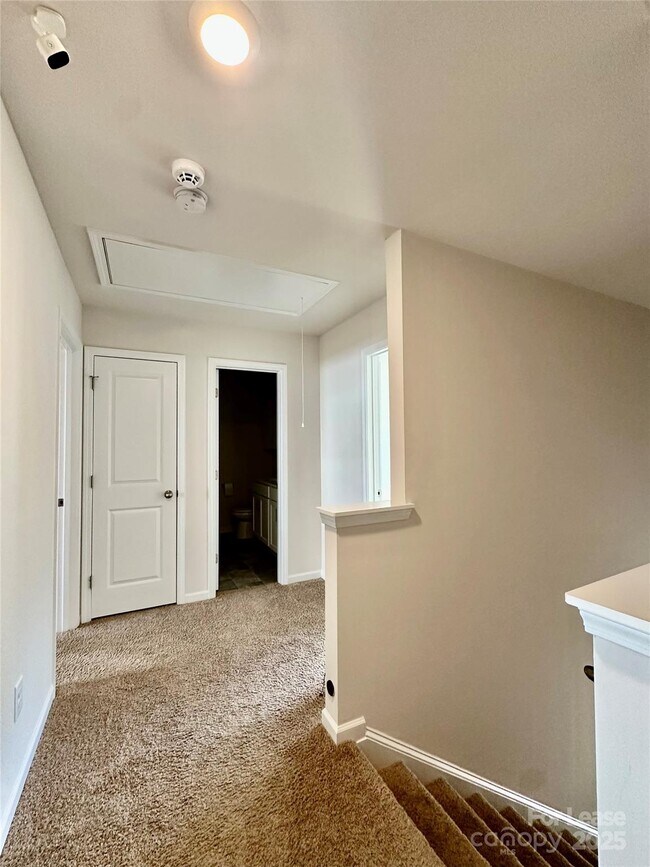 Building Photo - 147 N Ranney Way