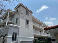 Building Photo - 1453 SW 3rd St