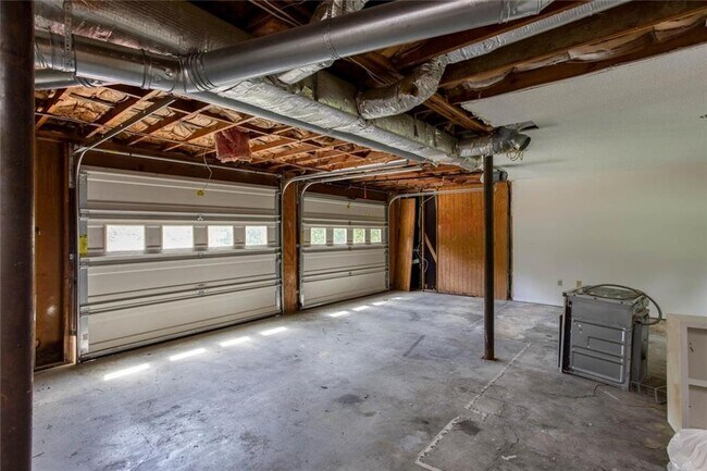 Building Photo - 1093 Caprice Dr