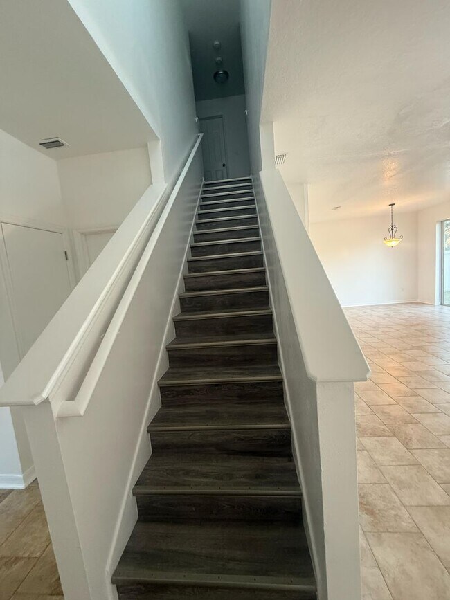 Building Photo - Stunning 3BR Home for Rent – Land O’ Lakes, FL