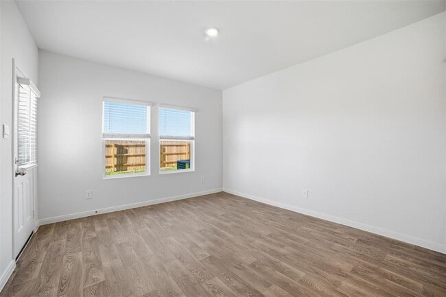 Building Photo - 246 Shenandoah Dr