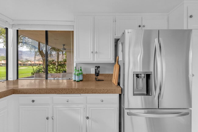 Building Photo - 17 Lugo Dr