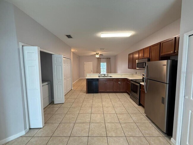 Building Photo - 816 Abbeville Ct