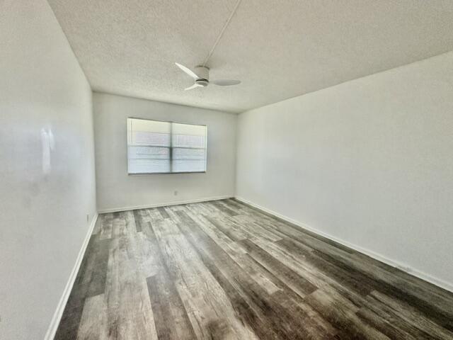 Building Photo - 3045 Cornwall C
