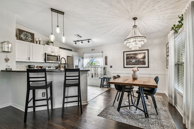 Building Photo - 1168 Bass Blvd