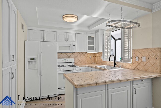 Building Photo - 27666 Nugget Dr