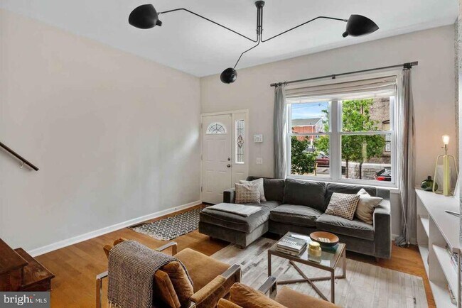 Building Photo - 1724 Morris St