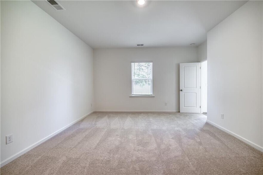 Building Photo - 49 Kestrel Dr