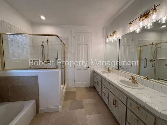Building Photo - 2437 Genoa Meadows Cir