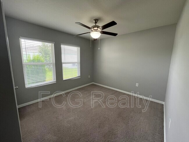 Building Photo - 711 Gila Dr