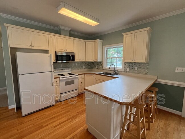 Building Photo - 1008 Elmsleigh Way