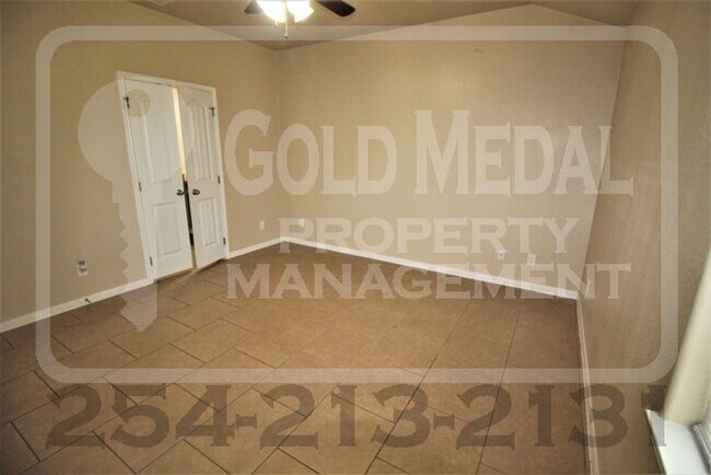 Building Photo - 4505 Cambridge Dr