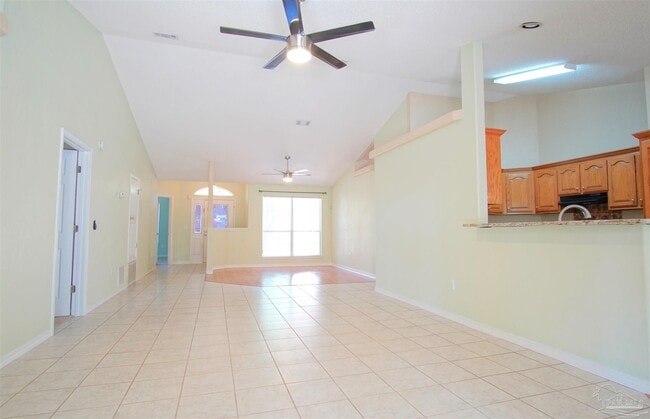 Building Photo - 5947 Grandview Dr
