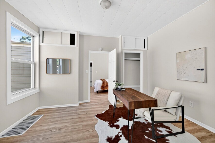 Building Photo - 4028 Schiller Pl