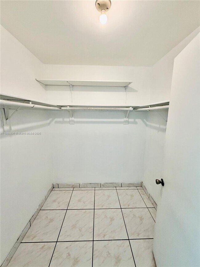 Building Photo - 1300 SW 122nd Ave