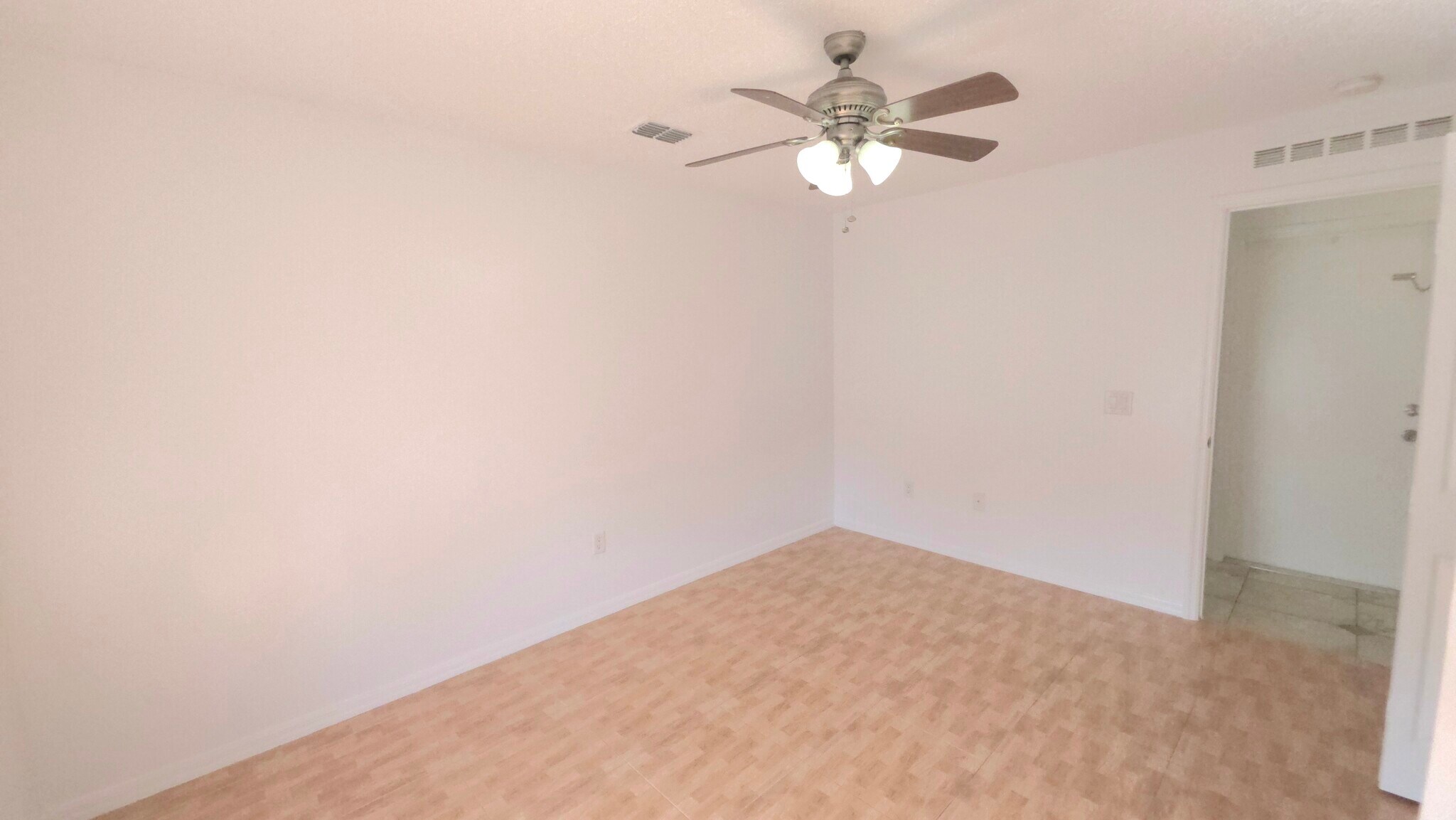 Building Photo - 1699 Landfair Ave