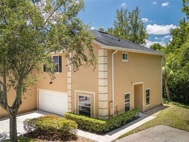 Building Photo - 16322 Parkstone Palms Ct