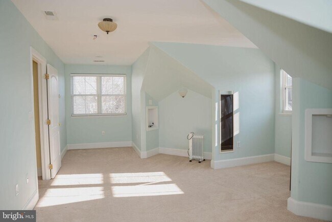 Building Photo - 6902 Tower of London Dr