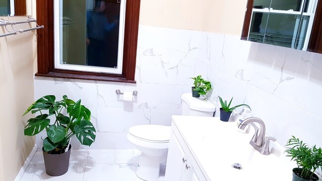 Building Photo - 2237 N 10th St