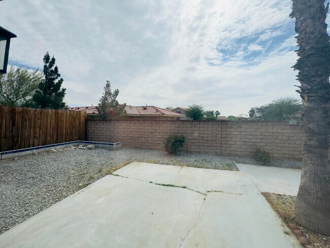 Building Photo - 3282 N Mica Dr