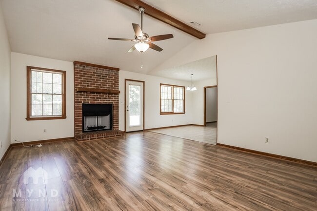 Building Photo - 608 Creekwood Ct SE