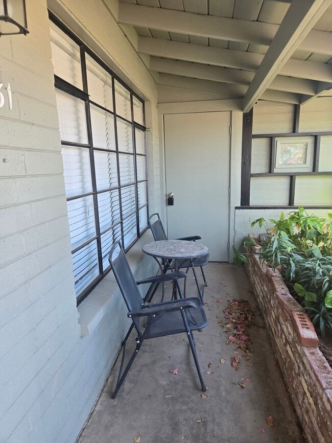 Building Photo - Cozy 3 bed, 2 bath home in Phoenix, No HOA!