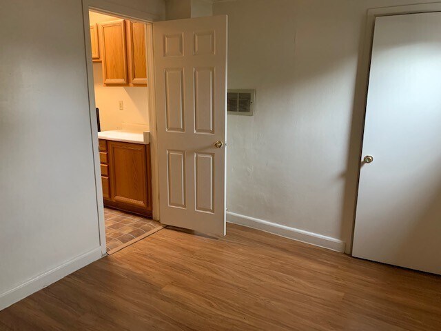 Building Photo - 120 N Wilbur