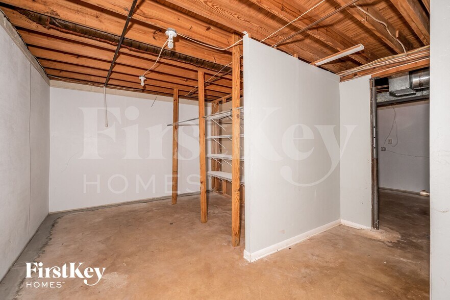 Building Photo - 1326 Potter Ave