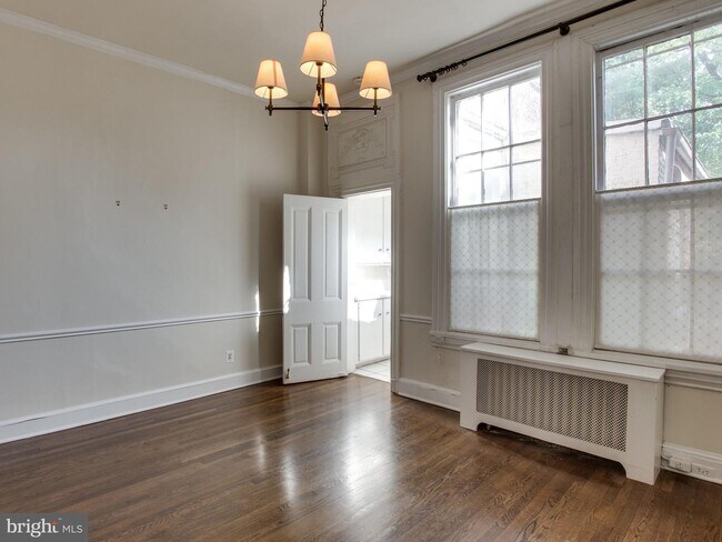 Building Photo - 1217 29th St NW