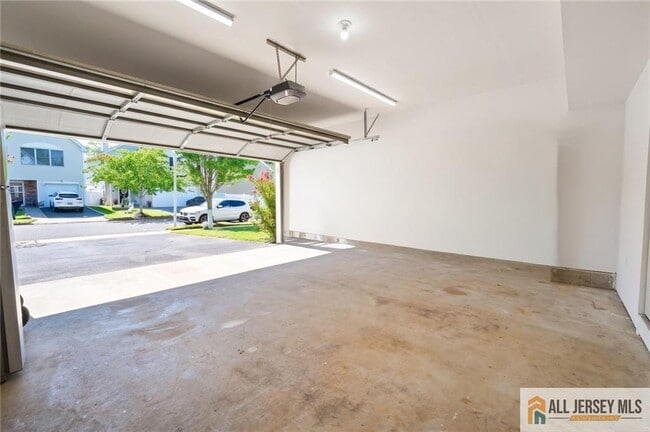 Building Photo - 67 Glen Oaks Ct