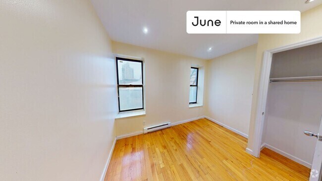 Building Photo - 15 W 107th