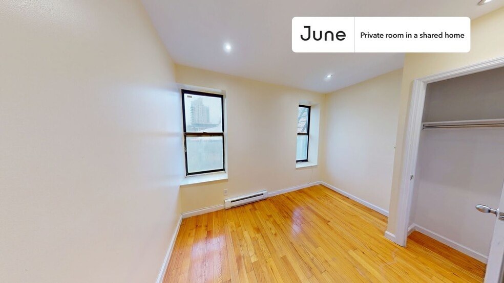Primary Photo - Private bedroom in 4 bed/1 bath Home