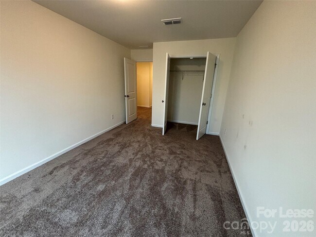 Building Photo - 5211 Maynard Hl Dr