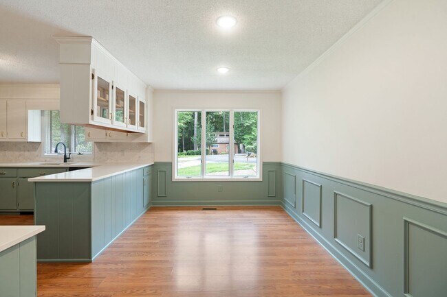 Building Photo - 3 Bedroom Contemporary Carolina Trace Home...