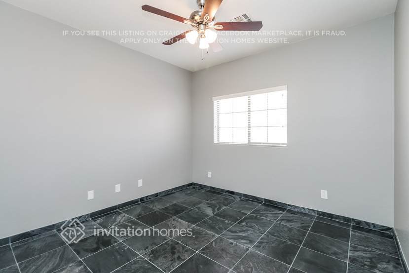 Building Photo - 10729 E Pampa Ave