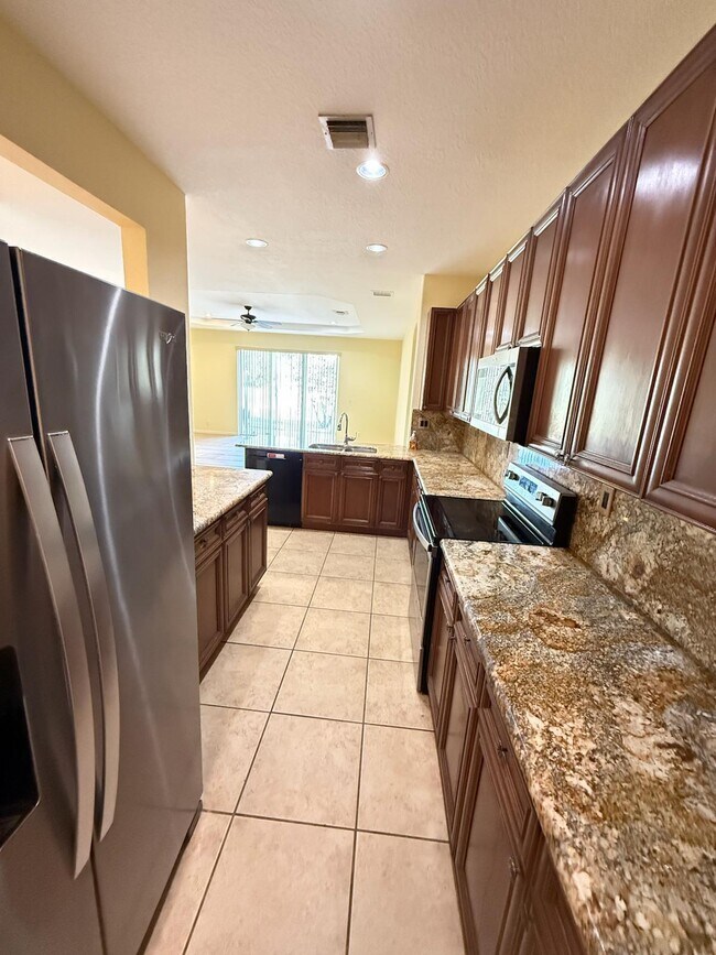 Building Photo - 5074 Massy Dr