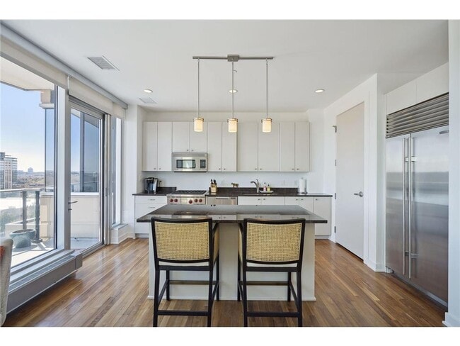 Building Photo - 3209 Galleria