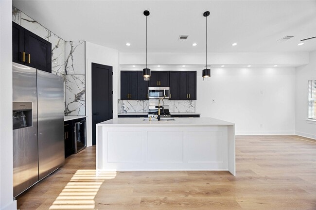 Building Photo - 4125 Shelby Cir