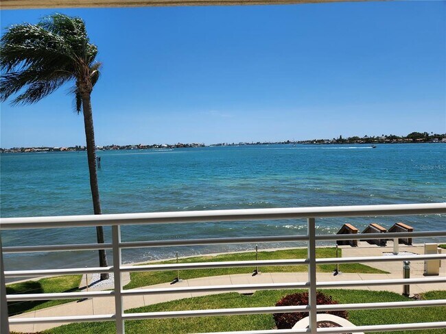 Primary Photo - 6105 Bahia Del Mar Cir