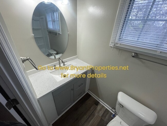 Building Photo - Single Family