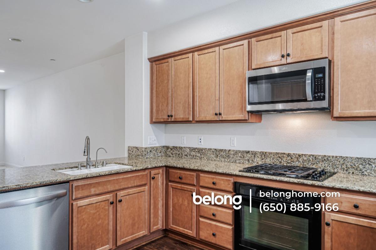 Building Photo - 6704 S Mariposa Ln
