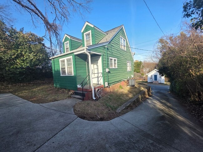 Building Photo - 310 S. Srping Street