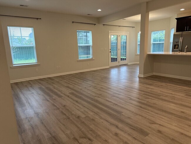 Building Photo - 5029 Castleoak Dr